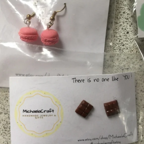 Earrings - Picture 7 of 7